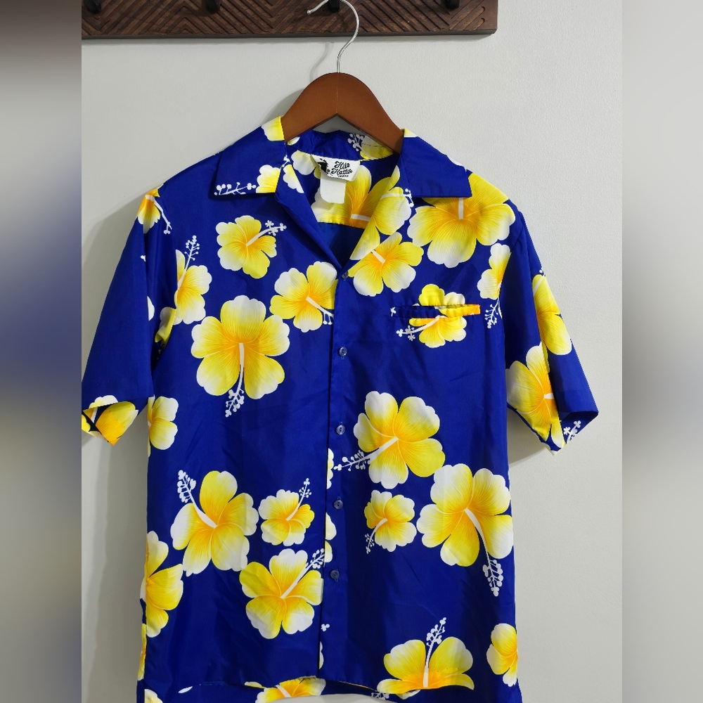 HILO HATTIE Vintage Hawaiian Button-up Shirt Men's Size Large